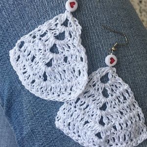 Glam! Never worn!!! Hand made with heart bead